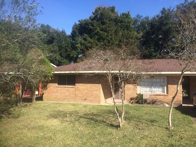 Three bedroom house in Lafayette - Three bedroom house in Lafayette