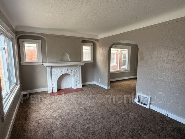 Photo - 16728 Woodingham Dr Unit Lower
