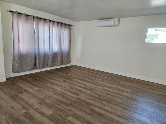 Photo - 2314 Elmgrove St