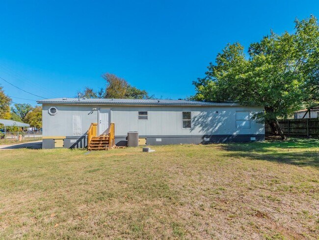 Photo - 301 N Buffalo Ave