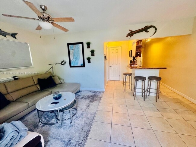 Building Photo - 637 NE 16th St Unit 637 Rental