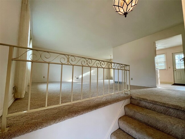 Photo - 328 Chestnut Ln