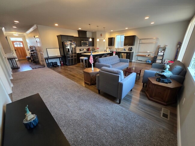 Photo - 10721 NE 109th St Unit 2 shared baths