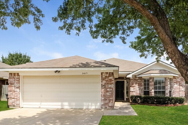 Building Photo - 3612 Garden Springs Dr