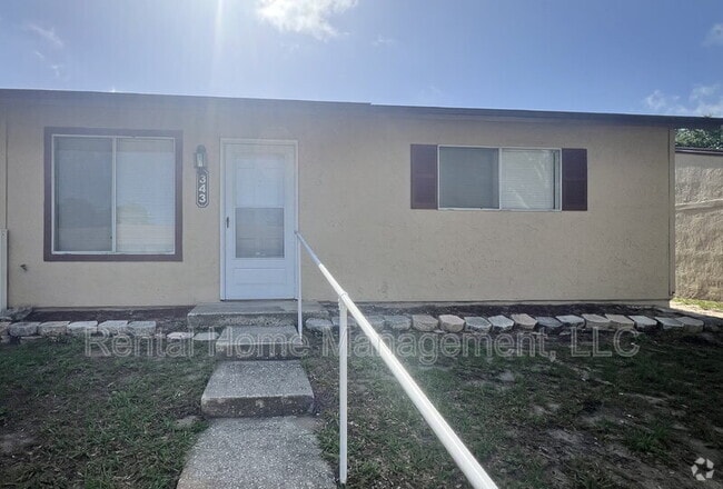 Building Photo - 343 E Rosewood Ln Rental