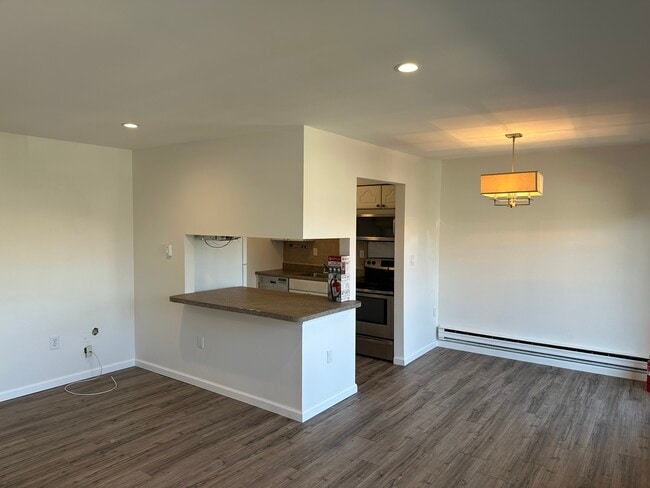 Photo - 14 Hilltop Ter Unit B