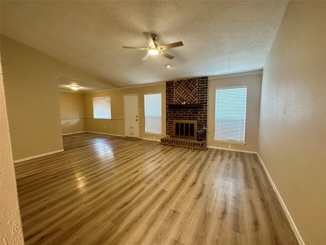 Photo - 7646 Western Oak Ln