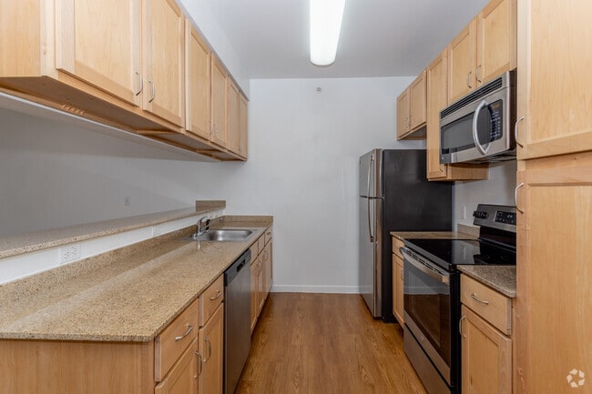 2BR, 2BT - Texas Paintbrush - 1,079SF - Kitchen