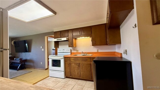 Photo - 2305 Lockport Rd