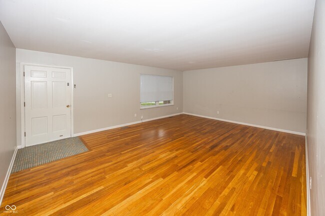 Photo - 628 Ash Dr
