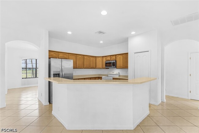 Photo - 831 NW 30th St