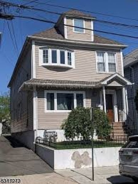 Building Photo - 712 Jackson Ave Unit 2-2 Rental
