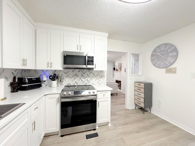 Photo - 311 Cambridge Place Dr