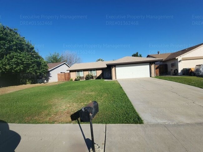 Photo - 3 bedroom/ 1.75 bathroom located in southw... House