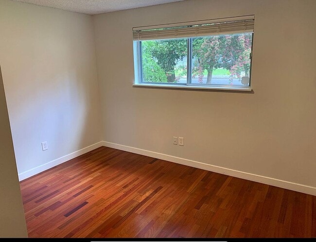 Photo - 4902 NE 123rd Ave