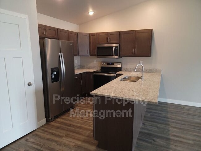 Photo - 196 Mcgriff Way