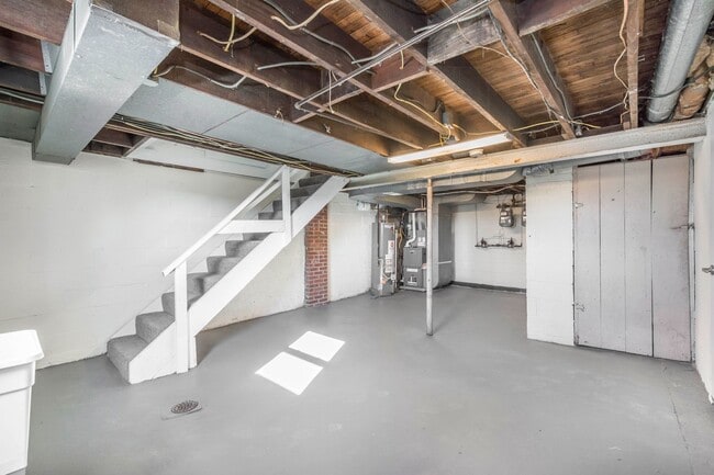 Photo - AVAILABLE JULY 1ST! ABSOLUTELY GORGEOUS & RENOVATED 2 bedroom in CASTLE SHANNON!