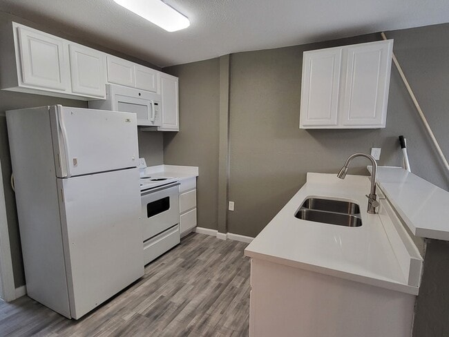 Building Photo - 9605 Grady Ln Rental