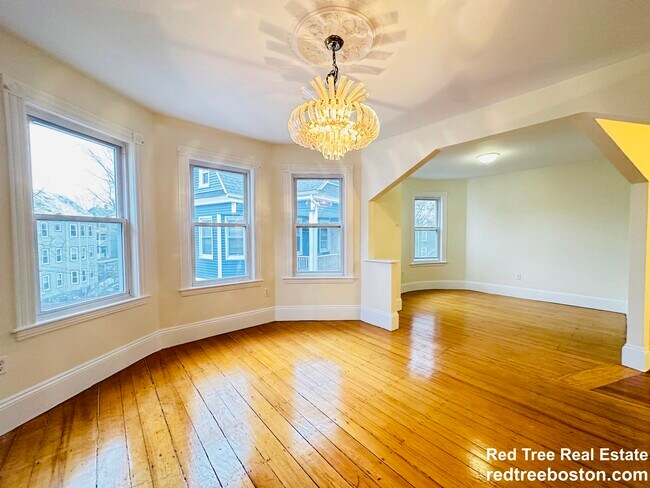 Photo - 47R Creighton St