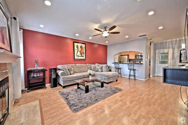 Building Photo - 9850 Pagewood Ln Rental