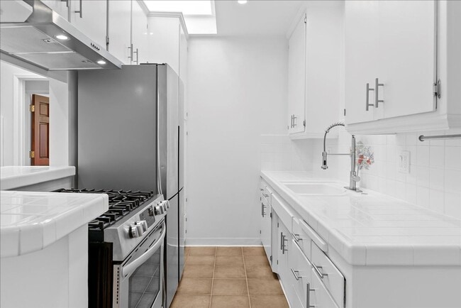 Photo - 1739 Washington Way Unidad 05