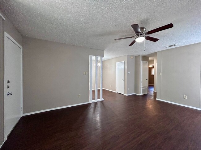 Photo - 1500 No Mor Cove Unit B