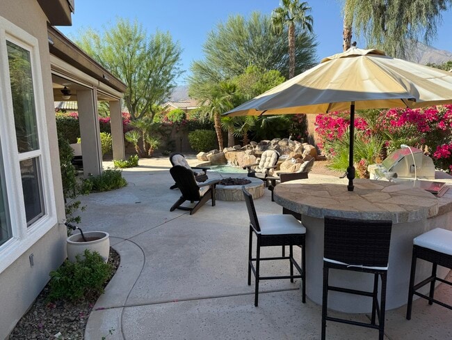 81450 Moonstone Ct