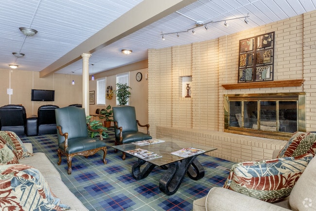 Clubhouse - University Heights Apartments