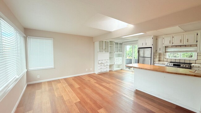 Photo - 14723 Martell Ave Unit 14723 Martell Ave  B
