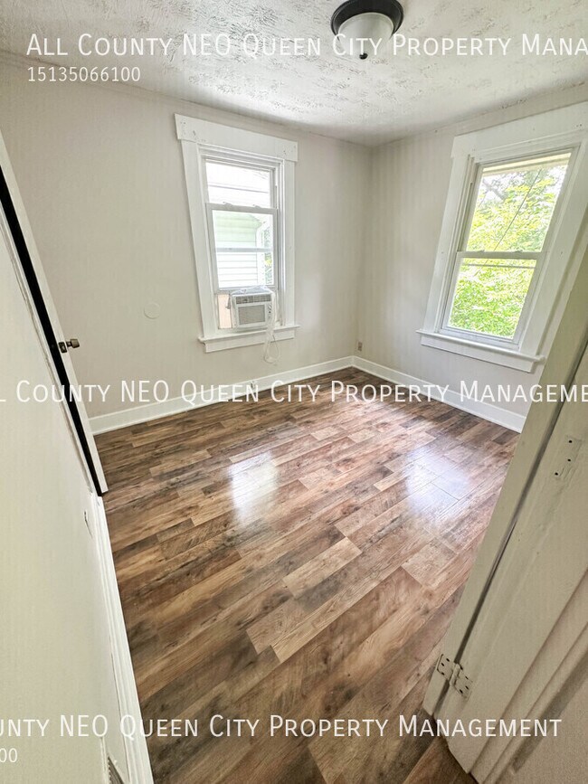 Photo - 220 Cambridge Ave