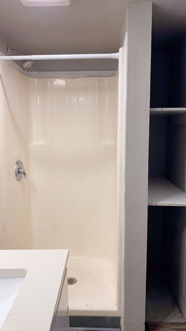 Building Photo - Rental -- Queen Anne Unit 1A