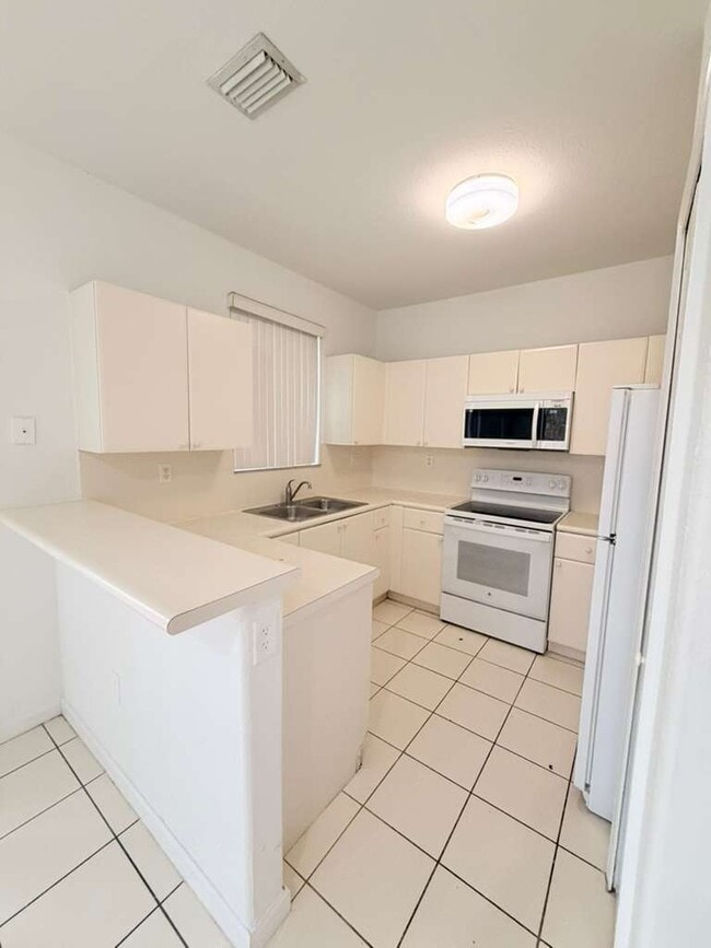 Photo - 2628 SE 14th Ave