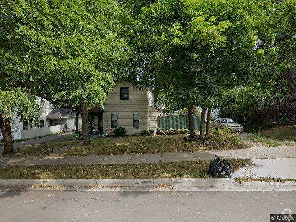 Building Photo - 203 E Cross St Unit Apt 2