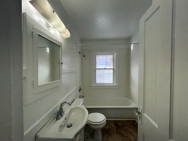 Photo - ET1608 E 12th St Unit 1608 1/2