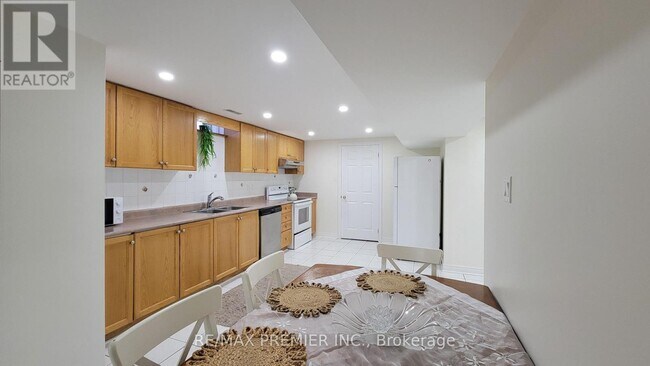 Photo - 25 Granite St