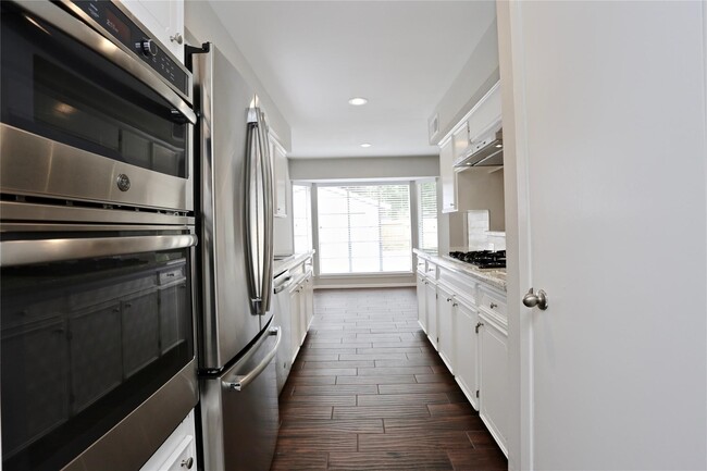 Photo - 1135 Murrayhill Dr