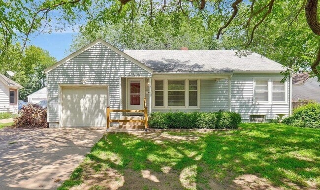 Building Photo - 1544 N Sedgwick Ave Rental