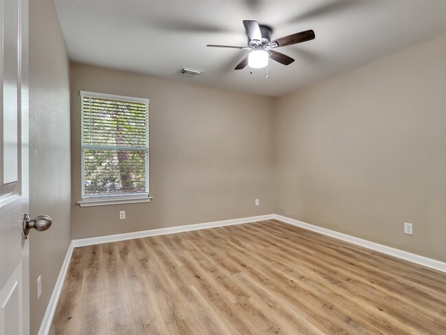 Photo - 34 W Sage Creek Pl