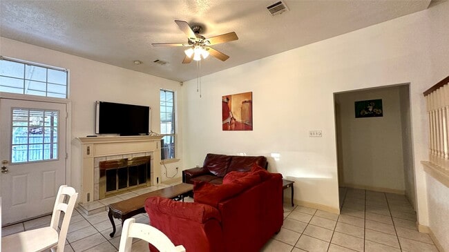 Photo - 6918 Springcrest Ct