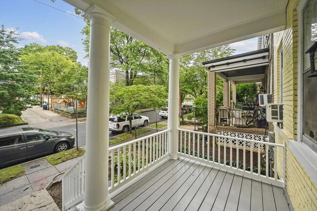 310 Taylor St NW