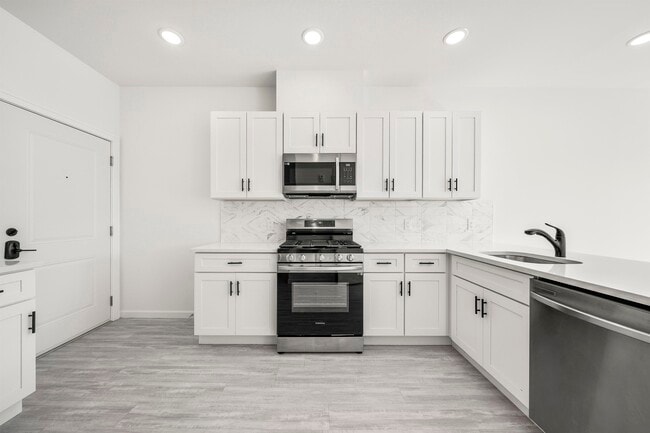 Photo - 51 E Main St Unit 306