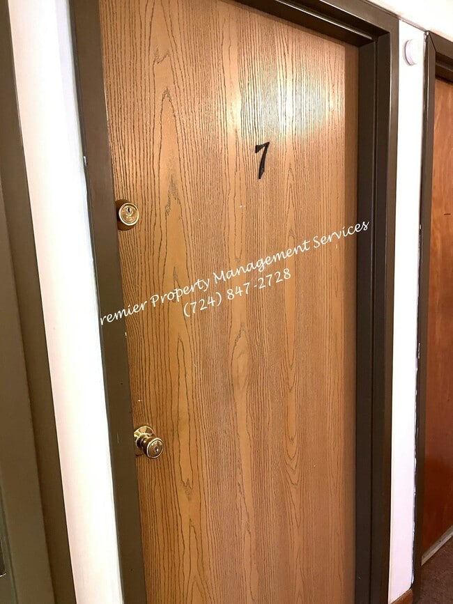 Photo - 518 W Cunningham St Unit 7