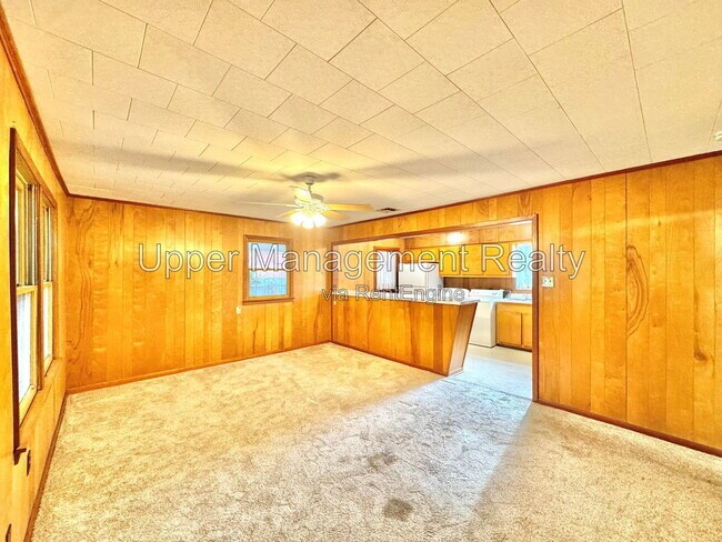 Photo - 638 Huntlee Dr