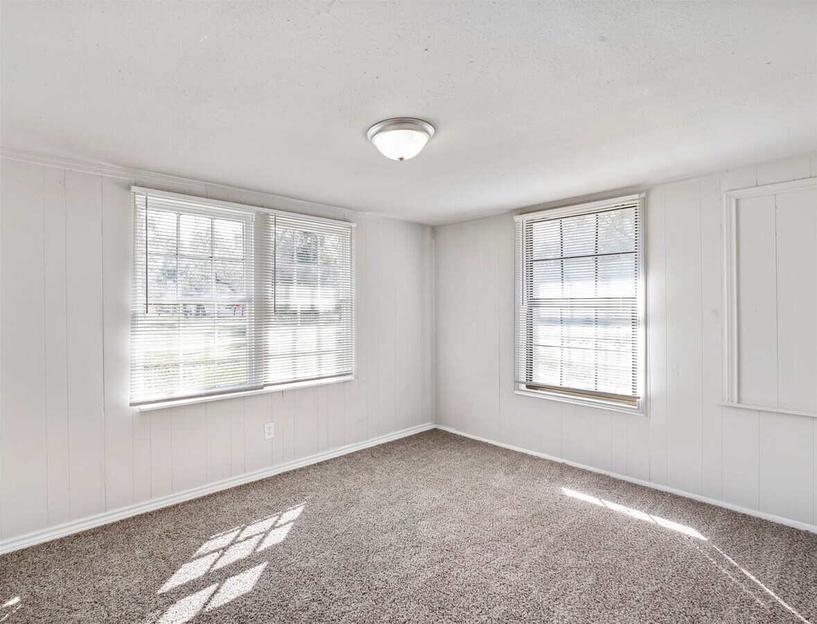 Photo - 741 Vine St