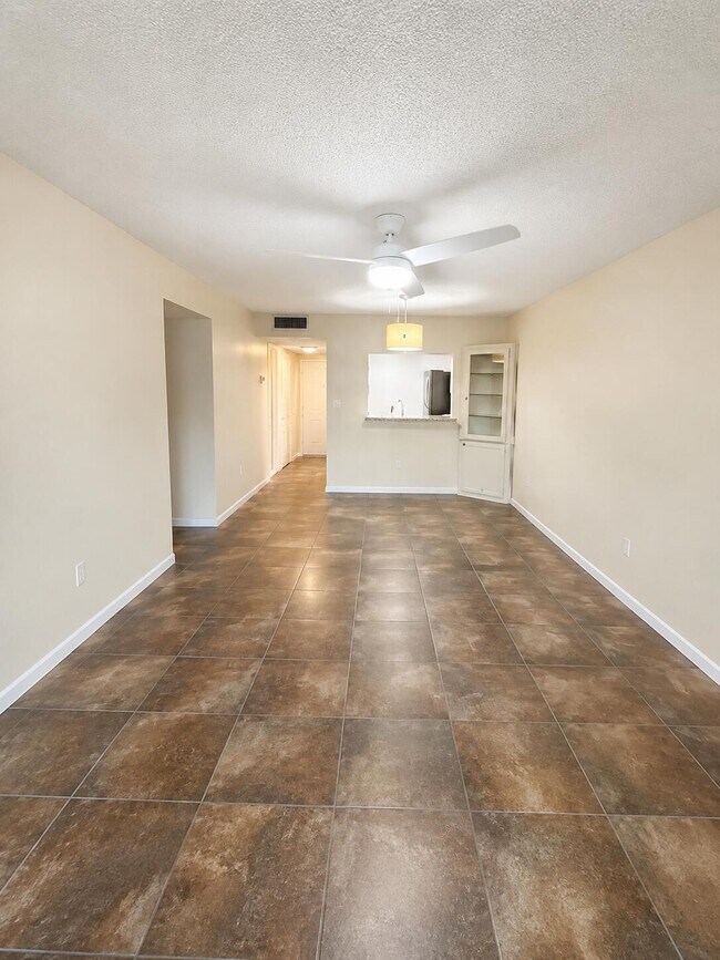 Photo - 4147 NW 90th Ave Unidad 206