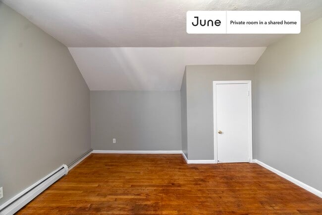 Photo - Room in Shared 4 bed/2 bath home Unidad C