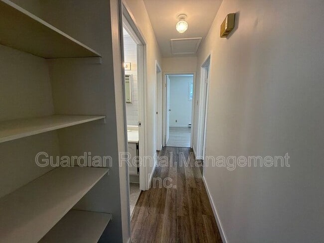 Photo - 137 Huron Crescent