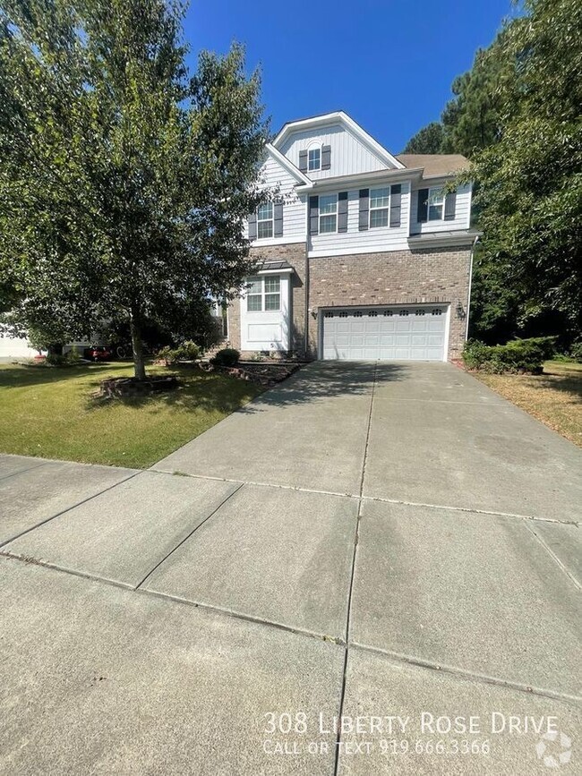 Building Photo - Charming 5 Bedroom Home