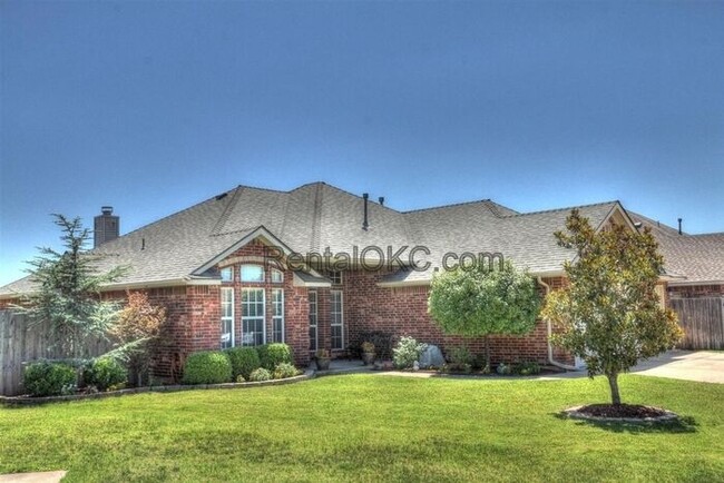 Moore 3/2 bed plus office and a storm shel... - Moore 3/2 bed plus office and a storm shel... Casa