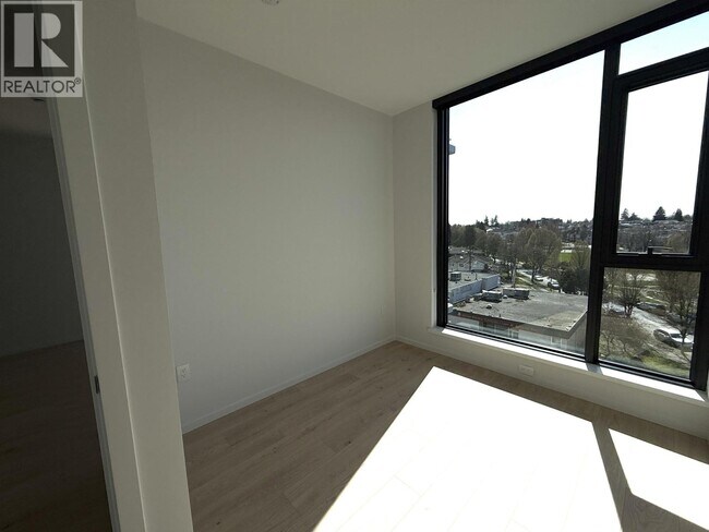 Photo - 2729 Kingsway Unité 5XX